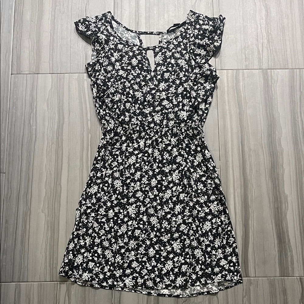 Forever 21 Black and White Floral Mini Dress